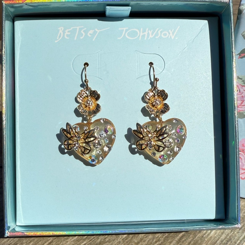 NWT! Betsey Johnson Gold Heart Earrings with Floral Accents Butterfly Dangle